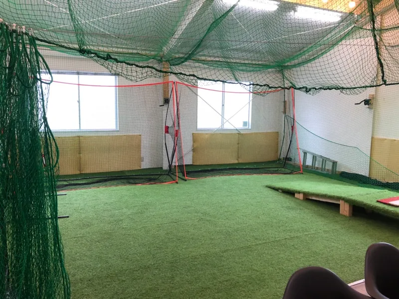 BASEBALL FEED CLUB HOUSE